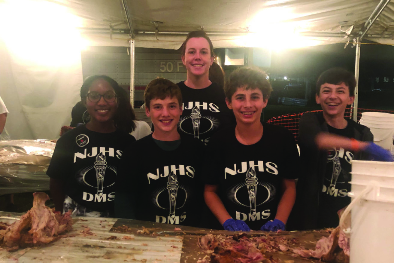 NJHS students give their time during the 2018 Thanksgiving break to prepare meals for the less fortunate. 